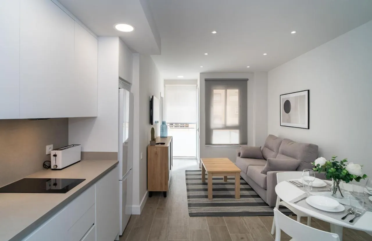 Aac Malaga - Apartamento Luminoso Y Nuevo, A 1,3Km Del Centro De Málaga 0*,